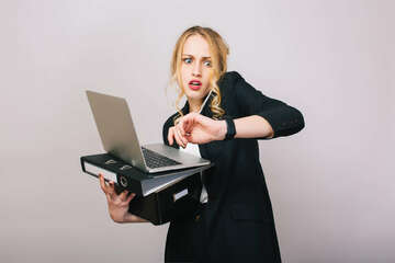 Comment créer gérer et entretenir son blog professionnel  Vous souhaitez créer un blog professionnel pour votre entreprise afin d' y apporter du contenu de qualité. Gérer la rédaction sur votre blog pro est de donner de l’information pour bien l’entretenir avec des articles SEO